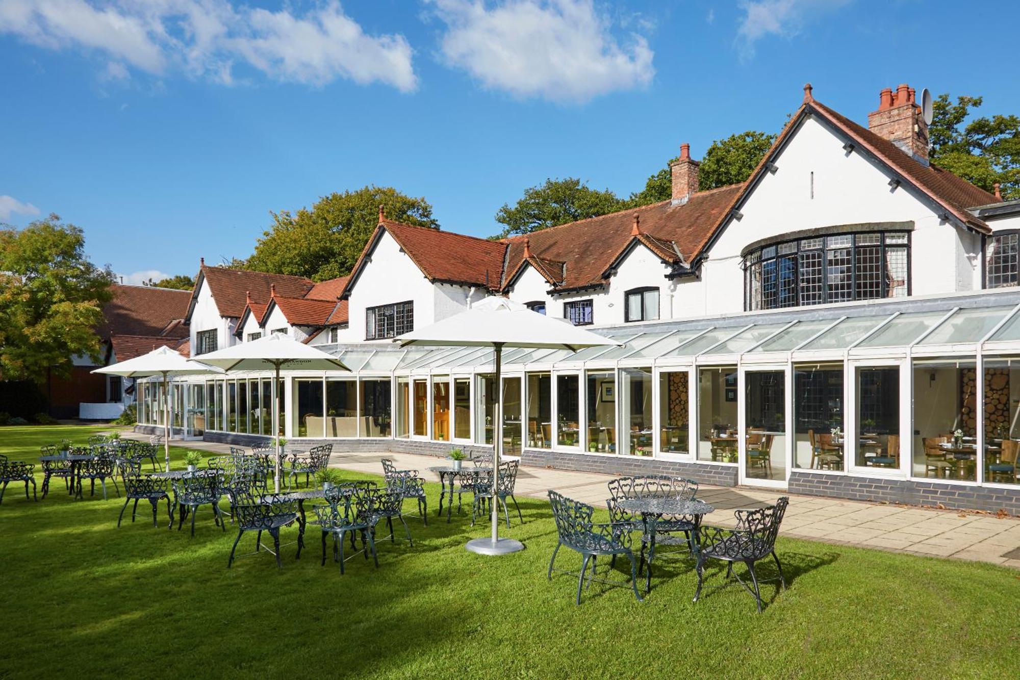 Macdonald Craxton Wood Hotel & Spa Ледшем Экстерьер фото