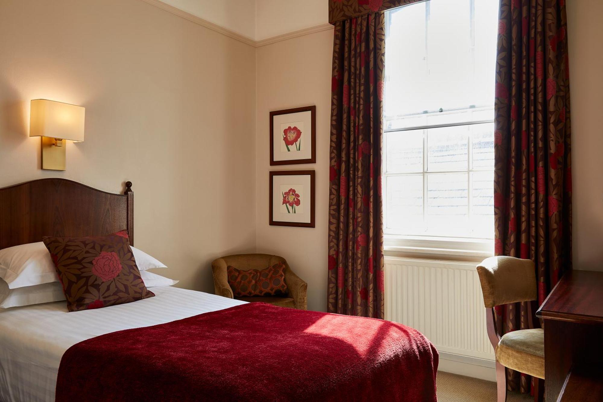 Macdonald Craxton Wood Hotel & Spa Ледшем Экстерьер фото